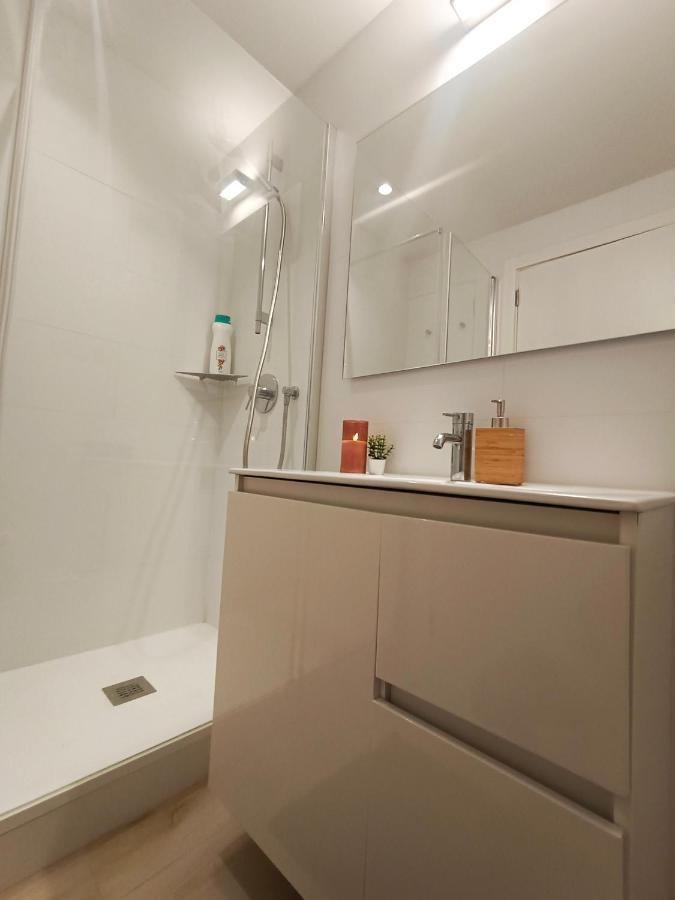 By Plaza Universidad Rooms Barcelona Luaran gambar